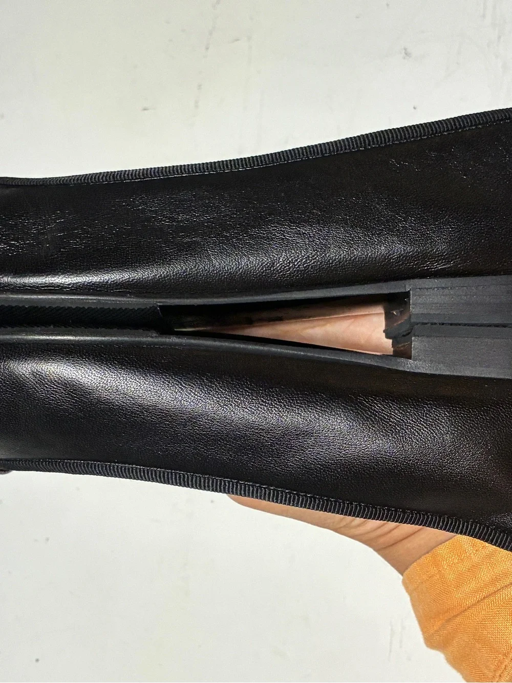 CHANEL Black Leather Cap-Toe Bow Ballet Flats
